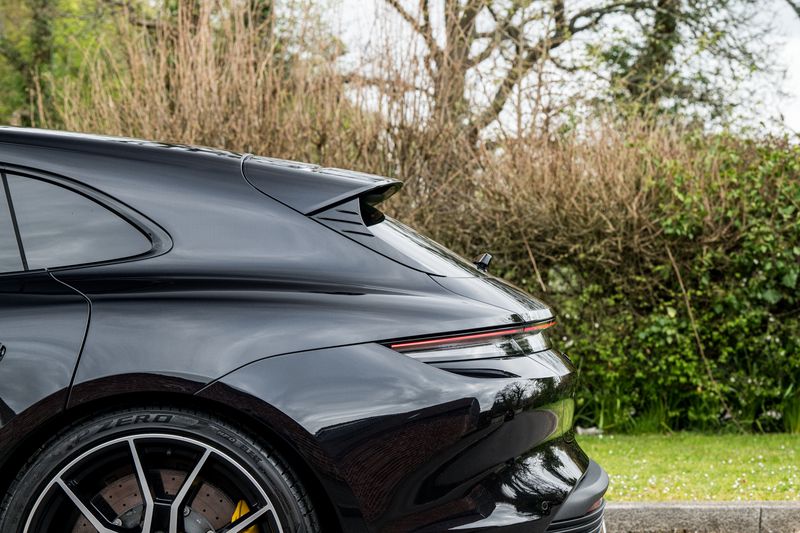 Porsche Taycan Performance Plus 93.4kWh Turbo S Sport Turismo