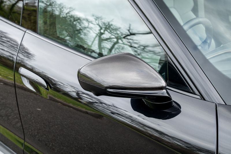 Porsche Taycan Performance Plus 93.4kWh Turbo S Sport Turismo