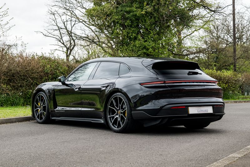 Porsche Taycan Performance Plus 93.4kWh Turbo S Sport Turismo