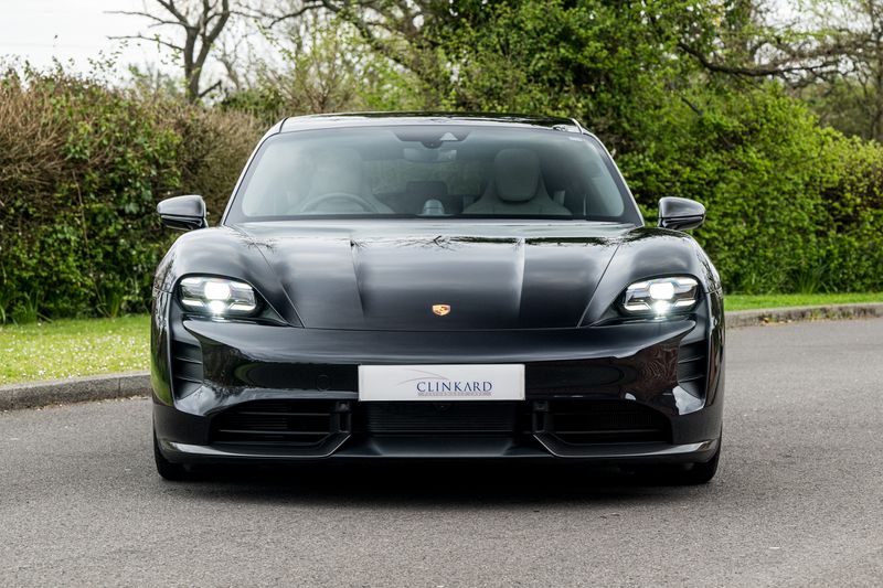 Porsche Taycan Performance Plus 93.4kWh Turbo S Sport Turismo