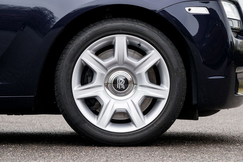 Rolls-Royce Ghost 6.6 V12 Saloon