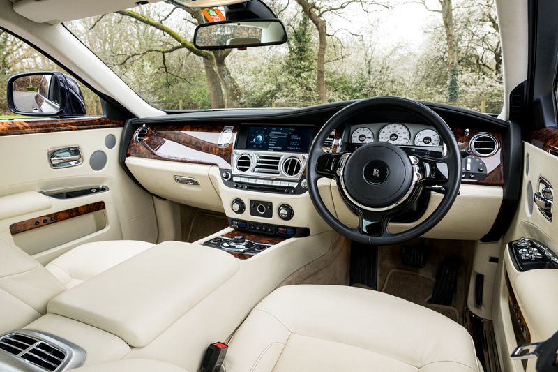 Rolls-Royce Ghost 6.6 V12 Saloon