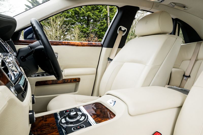 Rolls-Royce Ghost 6.6 V12 Saloon
