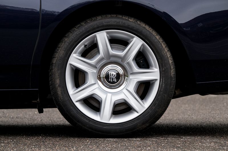 Rolls-Royce Ghost 6.6 V12 Saloon