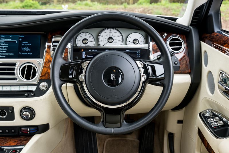 Rolls-Royce Ghost 6.6 V12 Saloon