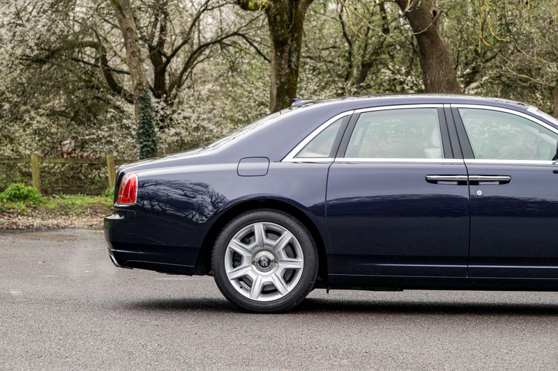 Rolls-Royce Ghost 6.6 V12 Saloon