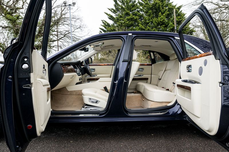 Rolls-Royce Ghost 6.6 V12 Saloon