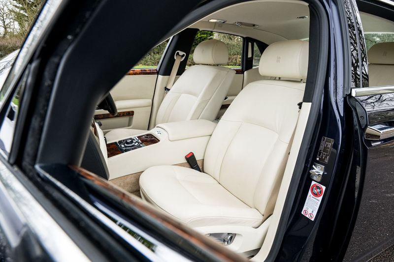 Rolls-Royce Ghost 6.6 V12 Saloon