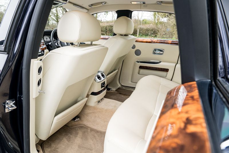 Rolls-Royce Ghost 6.6 V12 Saloon