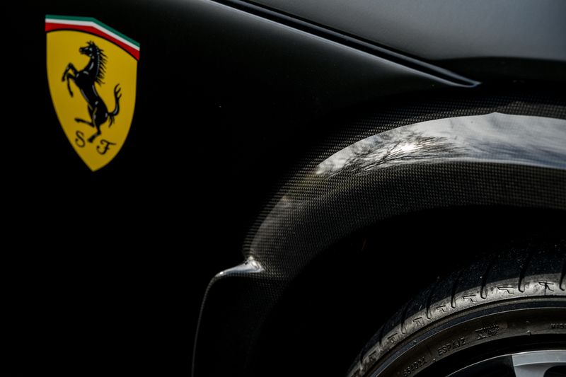 Ferrari Purosangue 6.5 V12 SUV F1 DCT 4WD