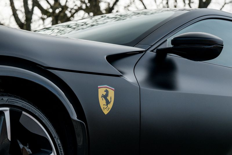 Ferrari Purosangue 6.5 V12 SUV F1 DCT 4WD