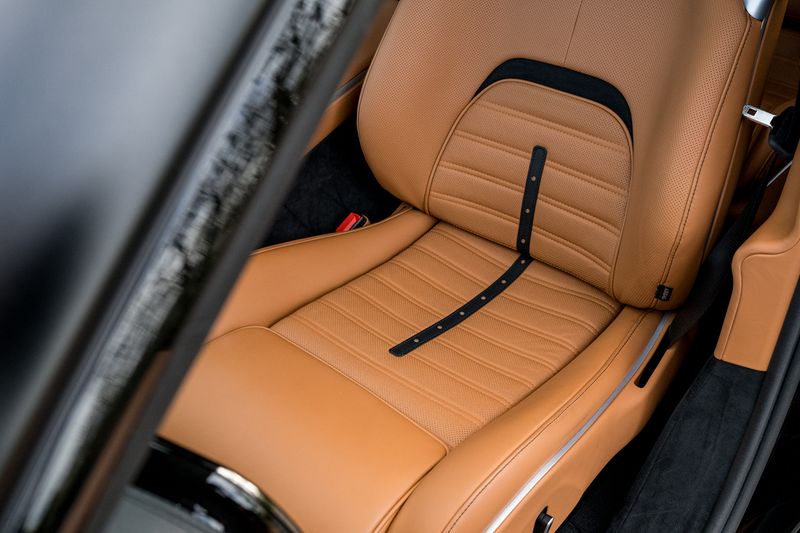 Ferrari Purosangue 6.5 V12 SUV F1 DCT 4WD