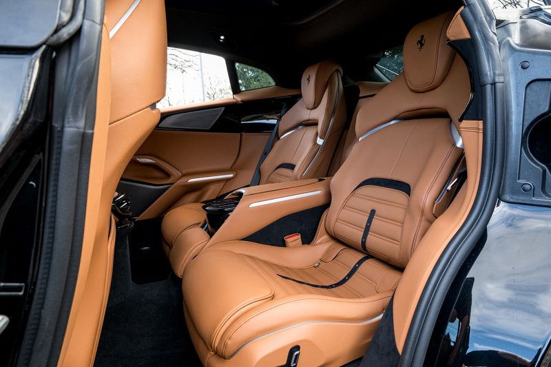 Ferrari Purosangue 6.5 V12 SUV F1 DCT 4WD