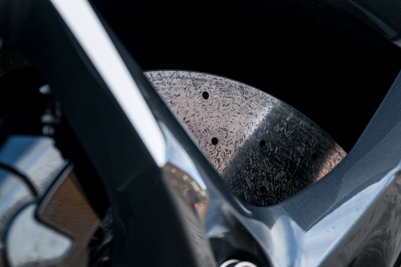 Ferrari Purosangue 6.5 V12 SUV F1 DCT 4WD