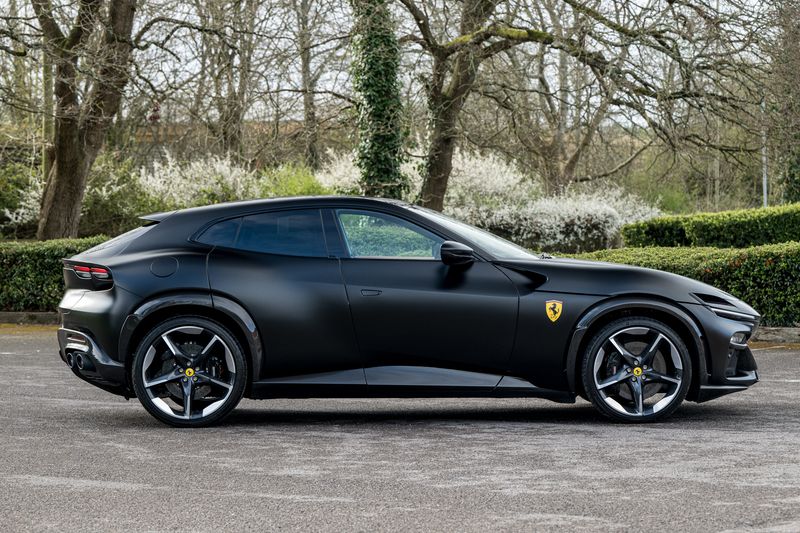 Ferrari Purosangue 6.5 V12 SUV F1 DCT 4WD