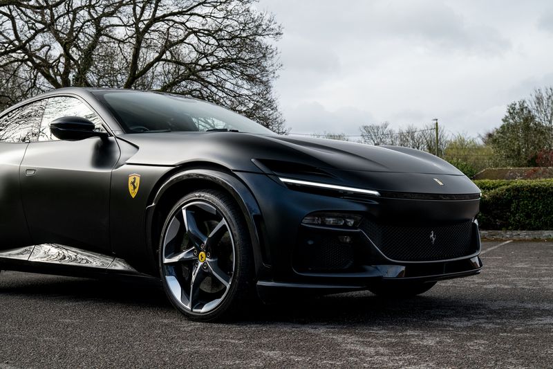 Ferrari Purosangue 6.5 V12 SUV F1 DCT 4WD