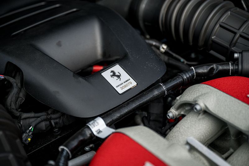 Ferrari Purosangue 6.5 V12 SUV F1 DCT 4WD