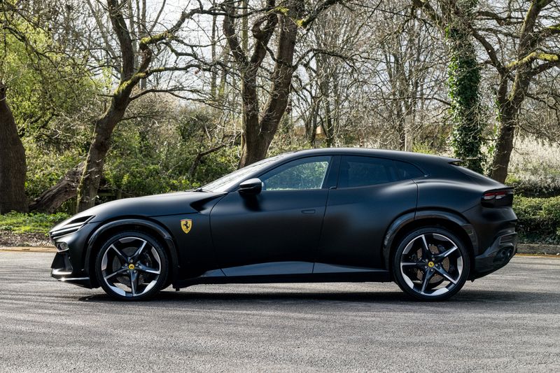 Ferrari Purosangue 6.5 V12 SUV F1 DCT 4WD