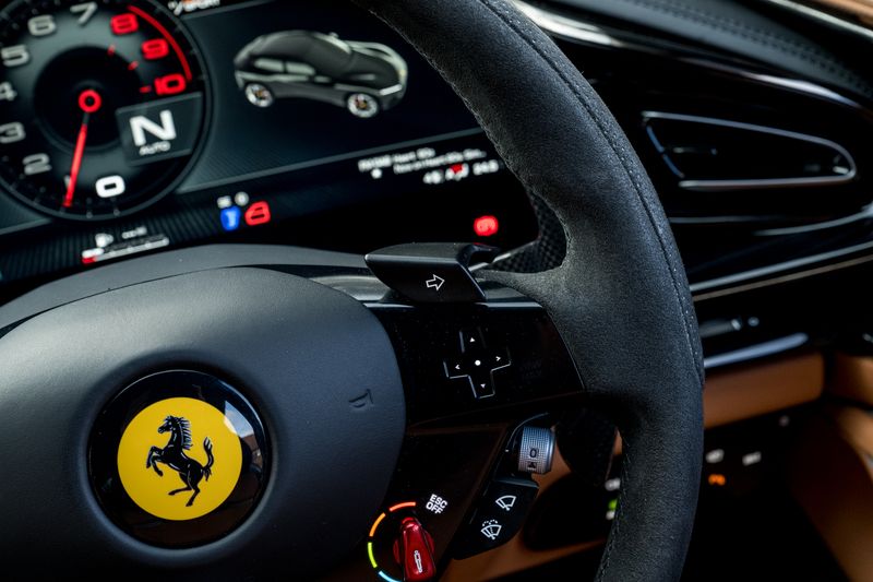 Ferrari Purosangue 6.5 V12 SUV F1 DCT 4WD