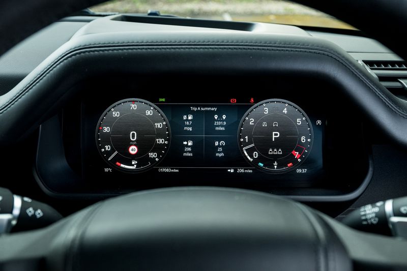 Land Rover Defender 90 5.0 P525 V8 SUV 3dr