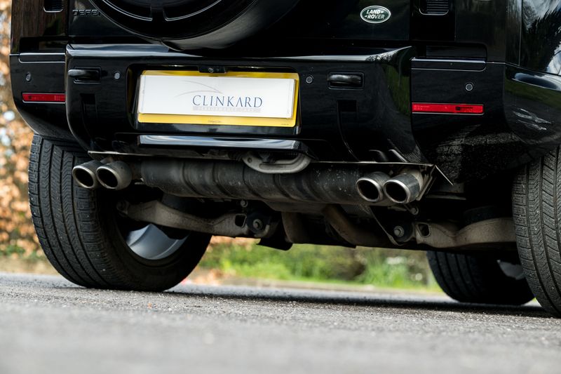 Land Rover Defender 90 5.0 P525 V8 SUV 3dr