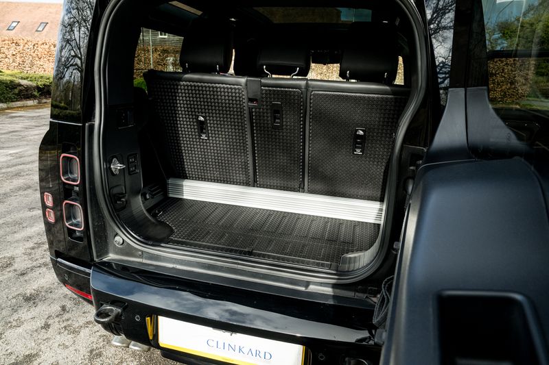 Land Rover Defender 90 5.0 P525 V8 SUV 3dr