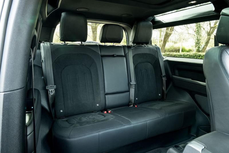 Land Rover Defender 90 5.0 P525 V8 SUV 3dr