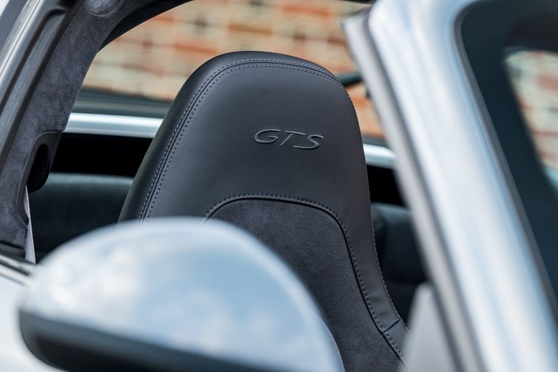 Porsche 911 (991) 4 GTS Targa PDK 4WD