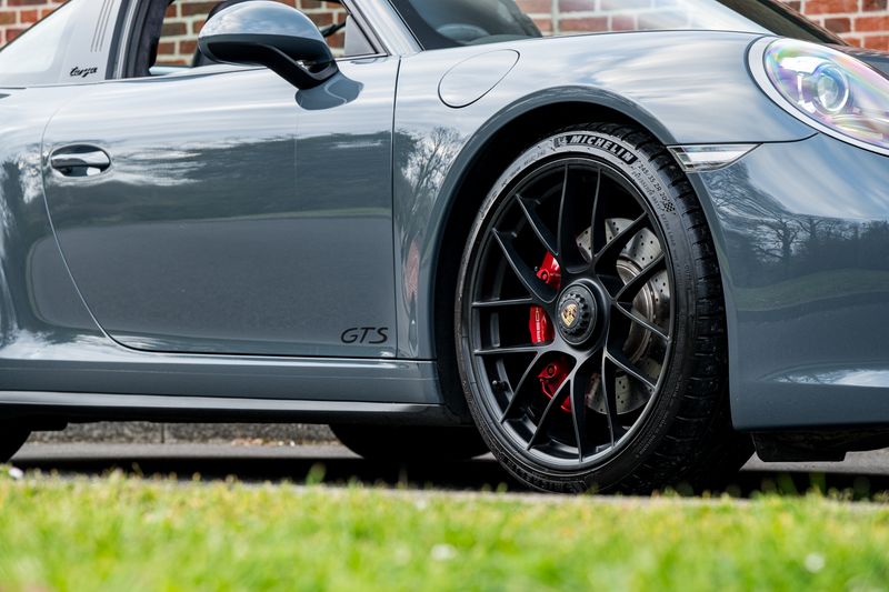 Porsche 911 (991) 4 GTS Targa PDK 4WD