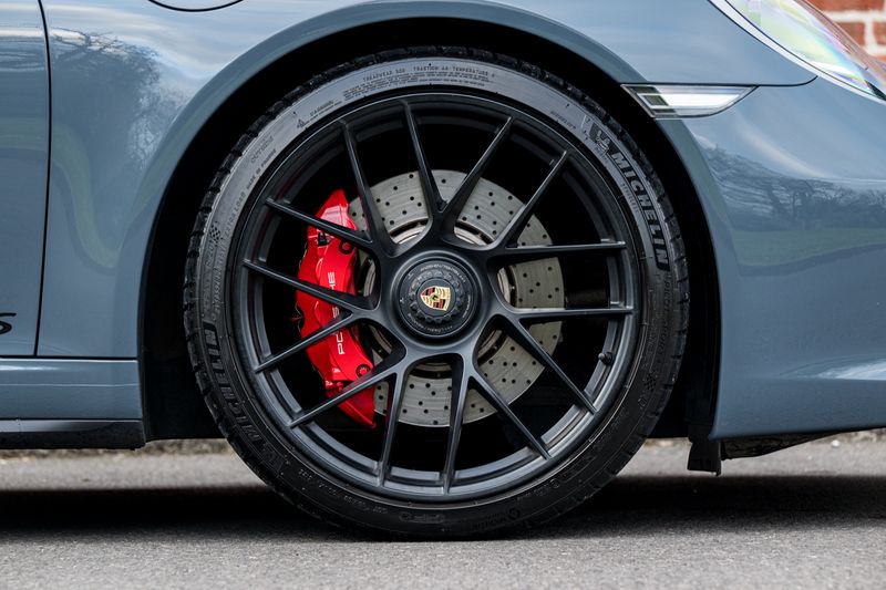 Porsche 911 (991) 4 GTS Targa PDK 4WD