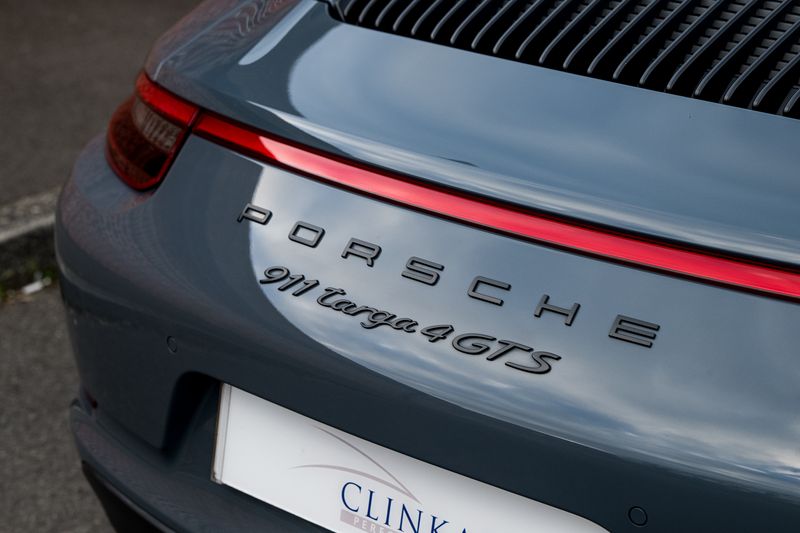 Porsche 911 (991) 4 GTS Targa PDK 4WD