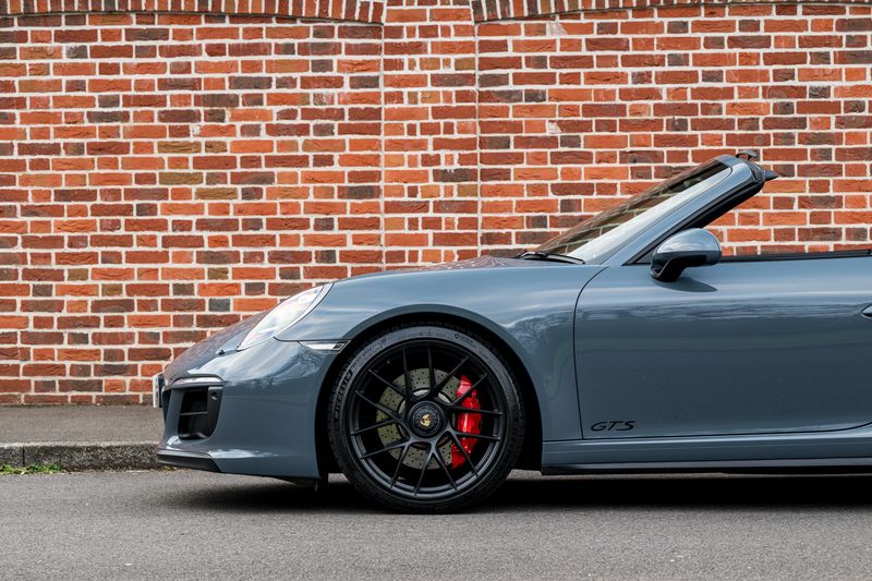 Porsche 911 (991) 4 GTS Targa PDK 4WD