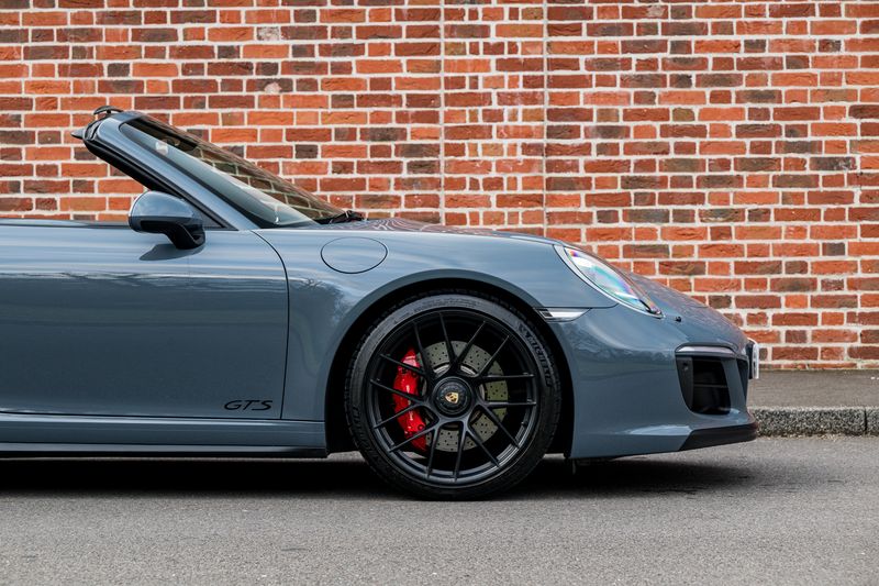 Porsche 911 (991) 4 GTS Targa PDK 4WD