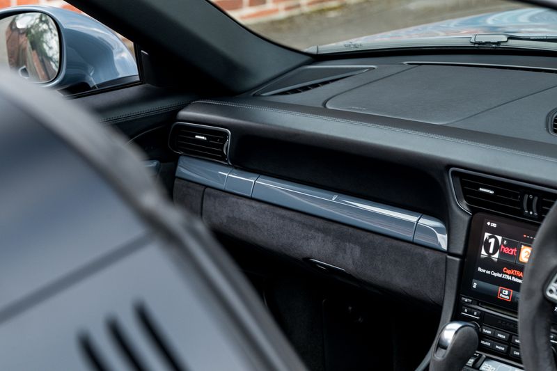 Porsche 911 (991) 4 GTS Targa PDK 4WD