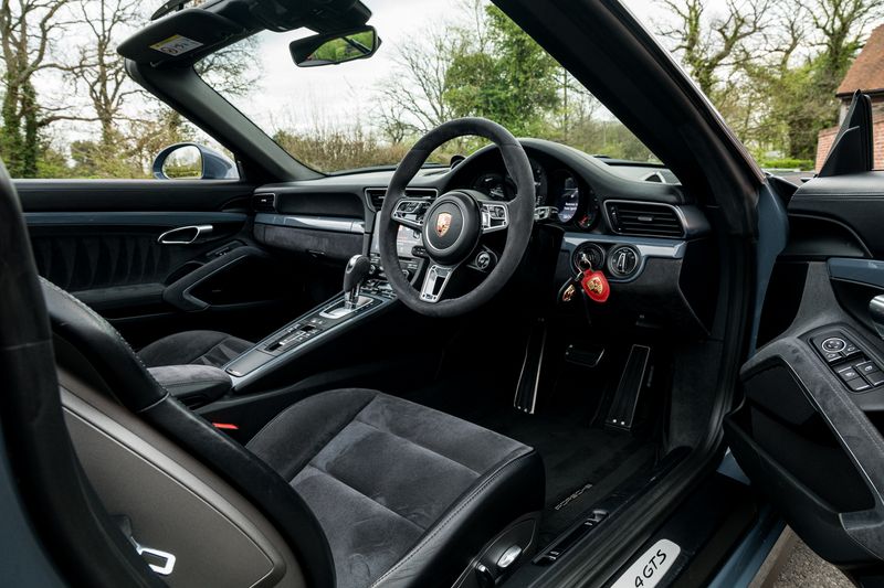 Porsche 911 (991) 4 GTS Targa PDK 4WD