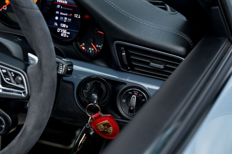 Porsche 911 (991) 4 GTS Targa PDK 4WD