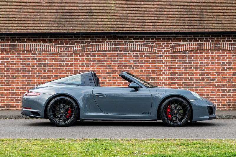 Porsche 911 (991) 4 GTS Targa PDK 4WD