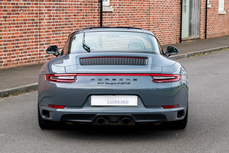 Porsche 911 (991) 4 GTS Targa PDK 4WD
