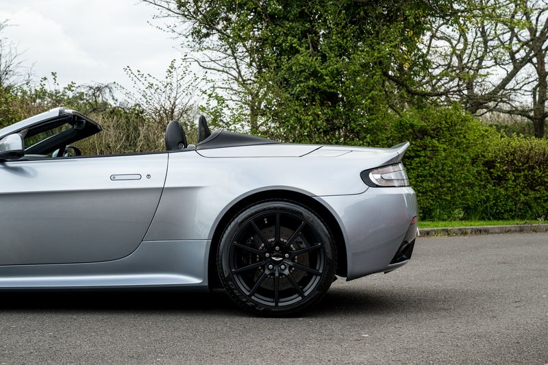 Aston Martin 6.0 V12 Vantage S Roadster Sportshift