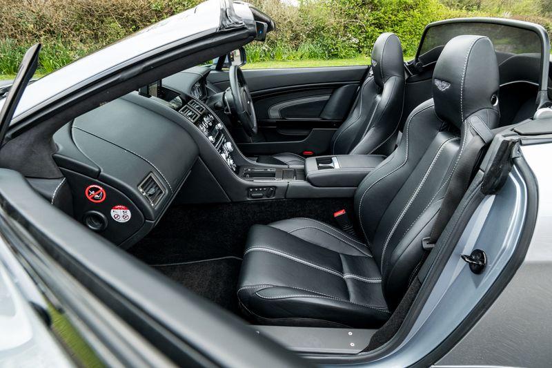 Aston Martin 6.0 V12 Vantage S Roadster Sportshift