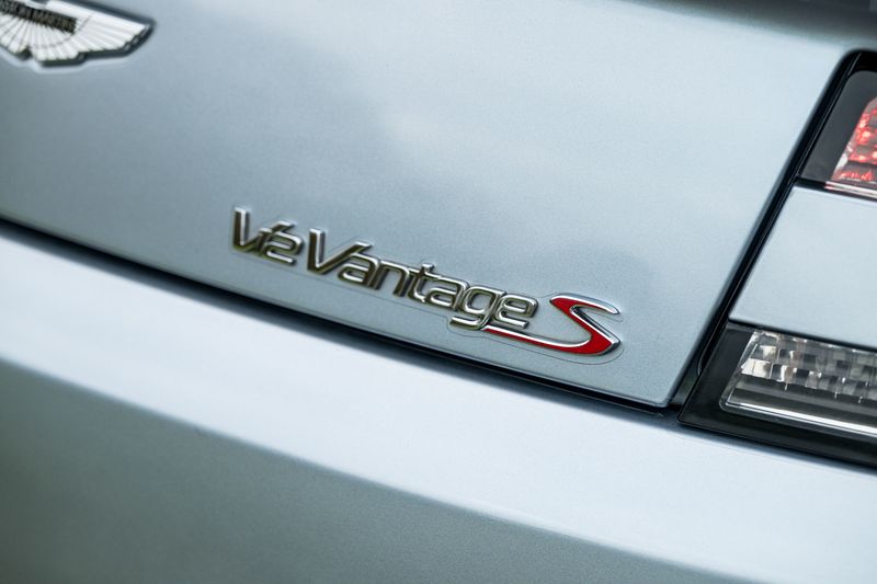 Aston Martin 6.0 V12 Vantage S Roadster Sportshift