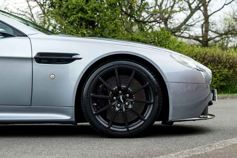 Aston Martin 6.0 V12 Vantage S Roadster Sportshift
