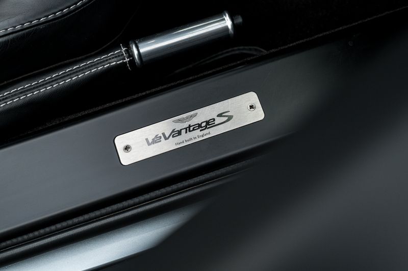 Aston Martin 6.0 V12 Vantage S Roadster Sportshift