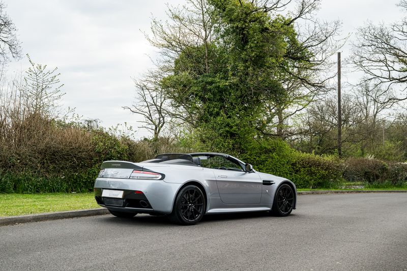 Aston Martin 6.0 V12 Vantage S Roadster Sportshift