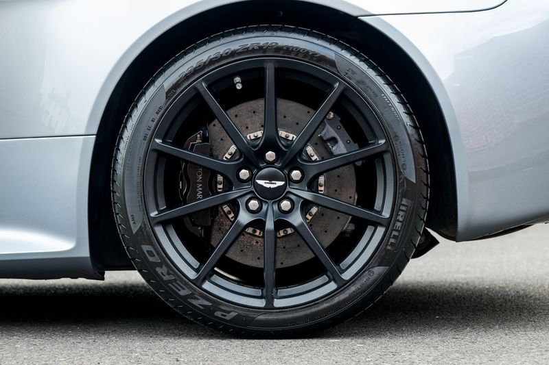 Aston Martin 6.0 V12 Vantage S Roadster Sportshift