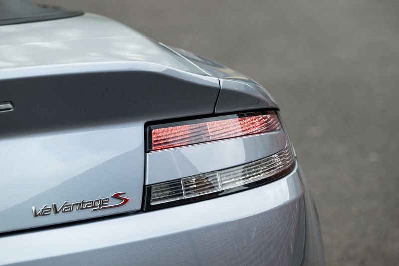 Aston Martin 6.0 V12 Vantage S Roadster Sportshift