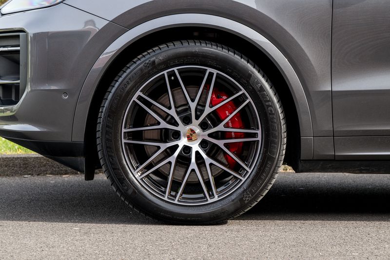 Porsche Cayenne 4.0T V8 S SUV Petrol Tiptronic S 4WD