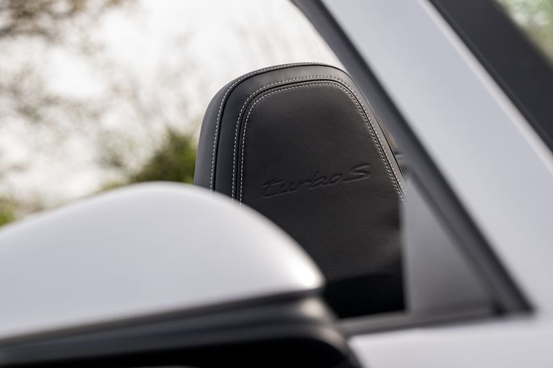 Porsche 911 (992) Turbo S Cabriolet PDK