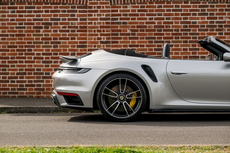 Porsche 911 (992) Turbo S Cabriolet PDK