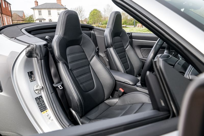 Porsche 911 (992) Turbo S Cabriolet PDK